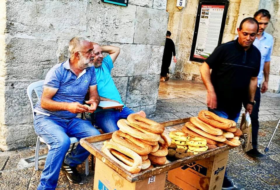 אין דבר ירושלמי יותר מבייגלה בעיר העתיקה