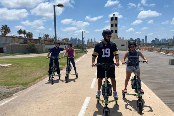 רוכבים בעיר: סיור קורקינט בתל-אביב