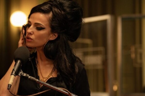 Back to Black: לא תמיד מדויק אבל עדיין מהנה