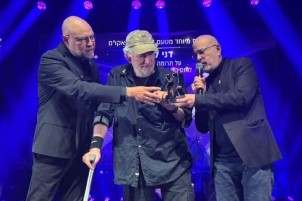 "את המנגינה הזאת אי אפשר להפסיק": לילה של דמעות ותקווה בטקס פרסי אקו"ם