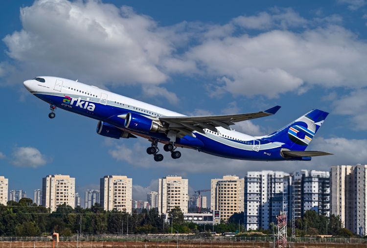 לעוף על זה: 40 יעדים, מחלקת ביזנס חדשה ומטוס על שם יהורם גאון