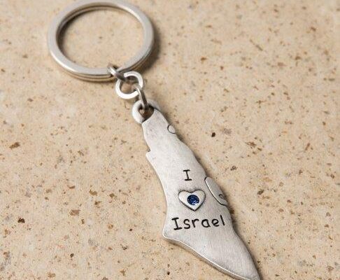 האם חברת התכשיטים הישראלית דנון וויתרה על רמת הגולן?